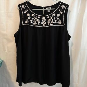 Old Navy woman’s top.